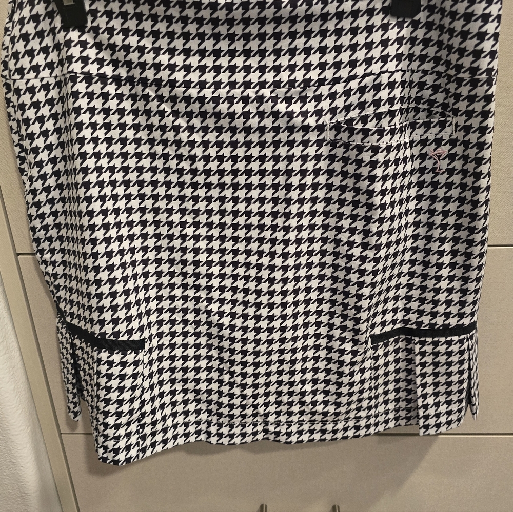 Golftini Houndstooth Black and White Skirt - Picture 4 of 5